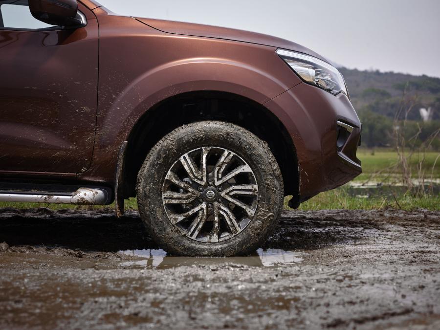 Детали экстерьера Nissan Terra 2018 года  (CN) (фото 15 из 144)
